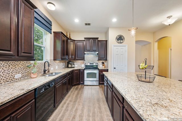 8921 Vine Leaf, Schertz, TX 78154