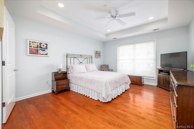 77 Maple Avenue 100, Rockville Centre, NY 11570