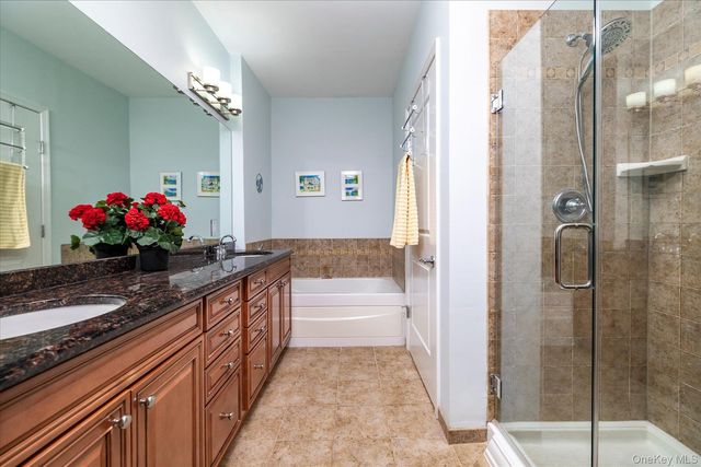 77 Maple Avenue 100, Rockville Centre, NY 11570