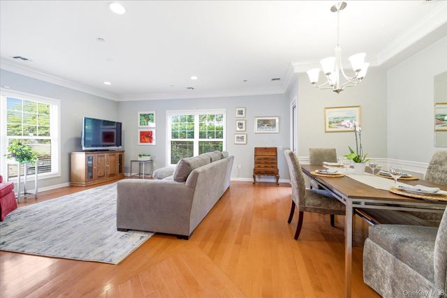 77 Maple Avenue 100, Rockville Centre, NY 11570