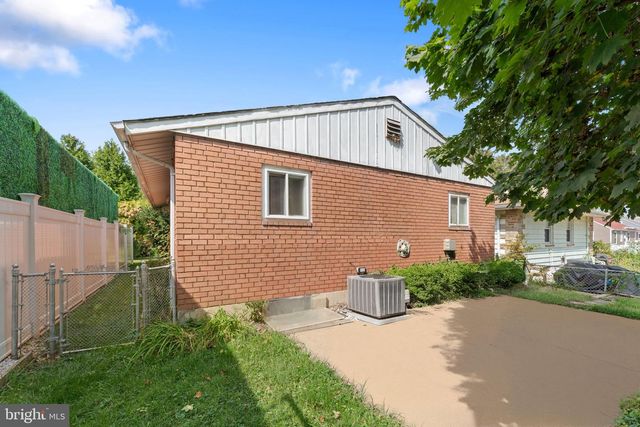 1215 DORCHESTER AVE, Baltimore, MD 21207