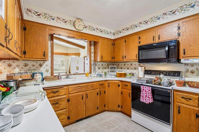 1626 Meadowcrest Lane, Middleton, WI 53562