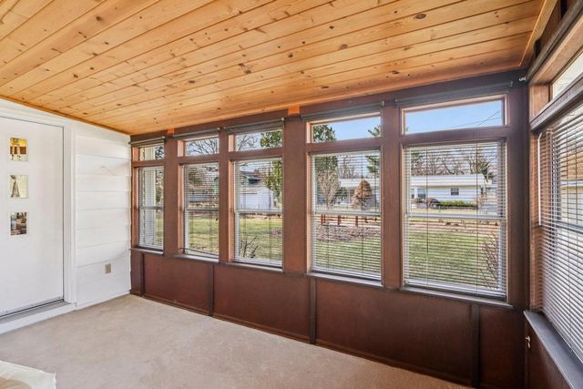 1626 Meadowcrest Lane, Middleton, WI 53562