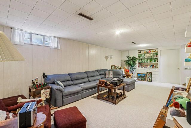 1626 Meadowcrest Lane, Middleton, WI 53562