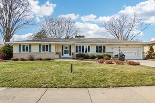 1626 Meadowcrest Lane, Middleton, WI 53562