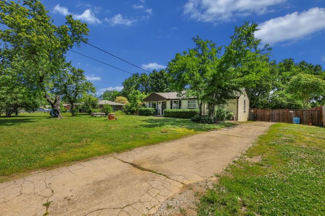 4946 Hopedale Dr, Nashville, TN 37211