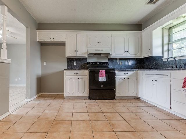 941 N Bradley Avenue, Oklahoma City, OK 73127