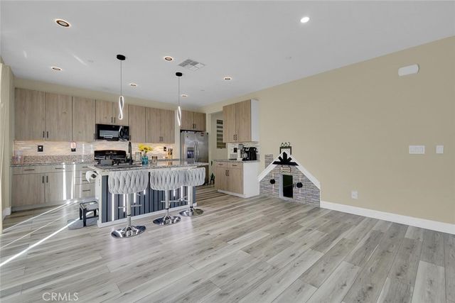 882 Kirkwood Court, Olivehurst, CA 95961