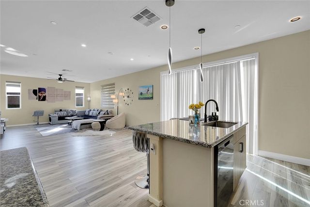 882 Kirkwood Court, Olivehurst, CA 95961