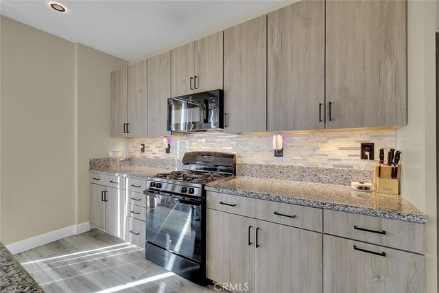 882 Kirkwood Court, Olivehurst, CA 95961