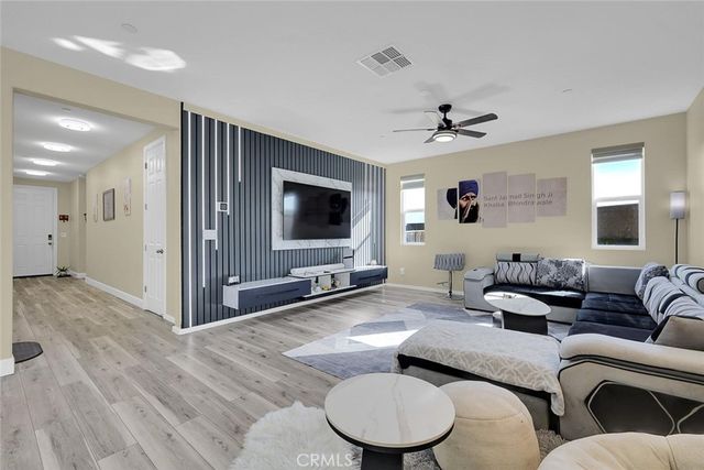 882 Kirkwood Court, Olivehurst, CA 95961