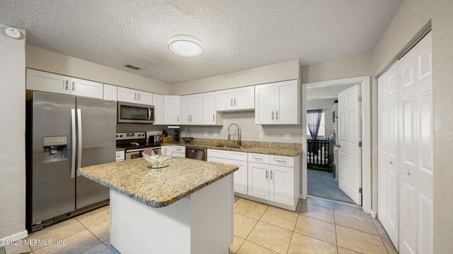 11428 RUSTIC PINES Circle E, Jacksonville, FL 32257