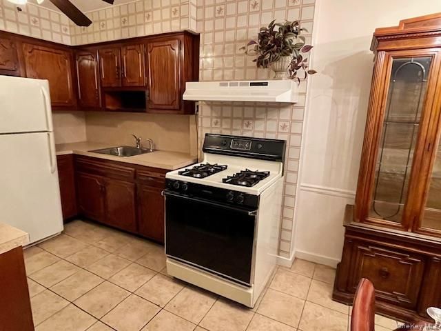 30-29 81st Street, East Elmhurst, NY 11370