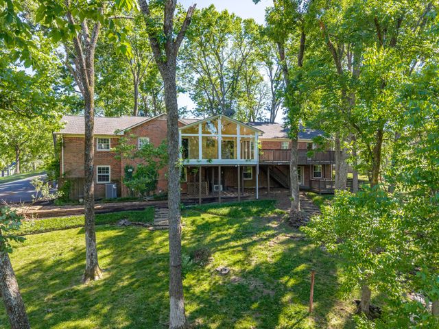 877 Hillhaven Ct, Nashville, TN 37220