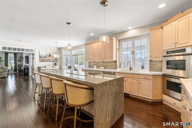 16 Robin Hood Lane, Easton, CT 06612