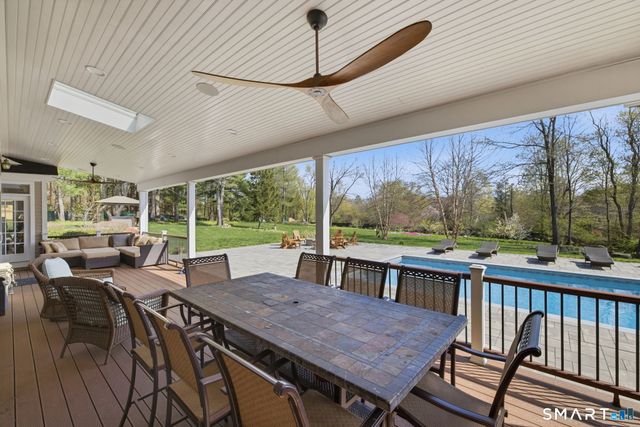 16 Robin Hood Lane, Easton, CT 06612