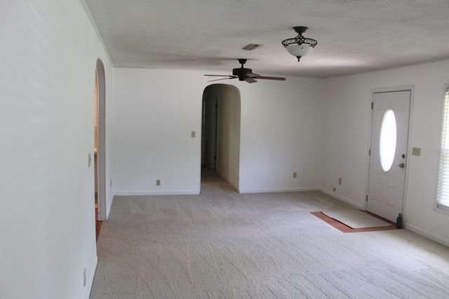 502 Pinecrest Dr., Dothan, AL 36301