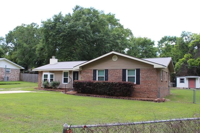 502 Pinecrest Dr., Dothan, AL 36301