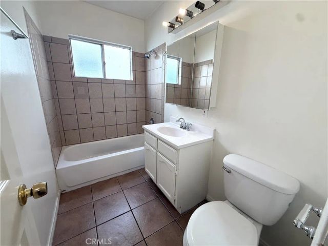 10234 Woodworth Avenue 2, Inglewood, CA 90303