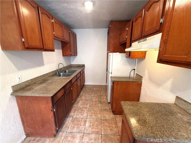 10234 Woodworth Avenue 2, Inglewood, CA 90303