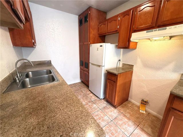 10234 Woodworth Avenue 2, Inglewood, CA 90303