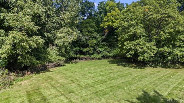 42 Beresford Court, Bloomfield Hills, MI 48304