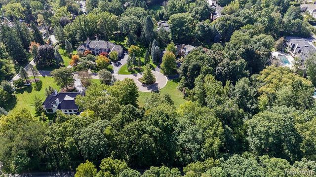 42 Beresford Court, Bloomfield Hills, MI 48304