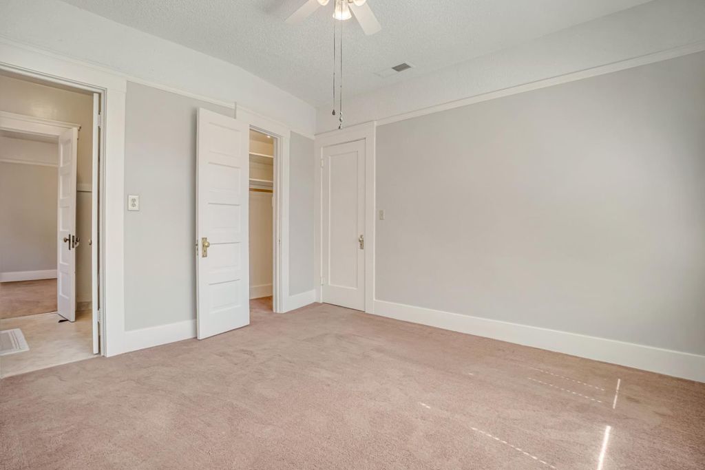 Image 15 of property listing at 1295 N Glenn Avenue, Fresno, CA 93728