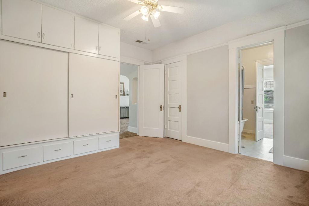 Image 19 of property listing at 1295 N Glenn Avenue, Fresno, CA 93728