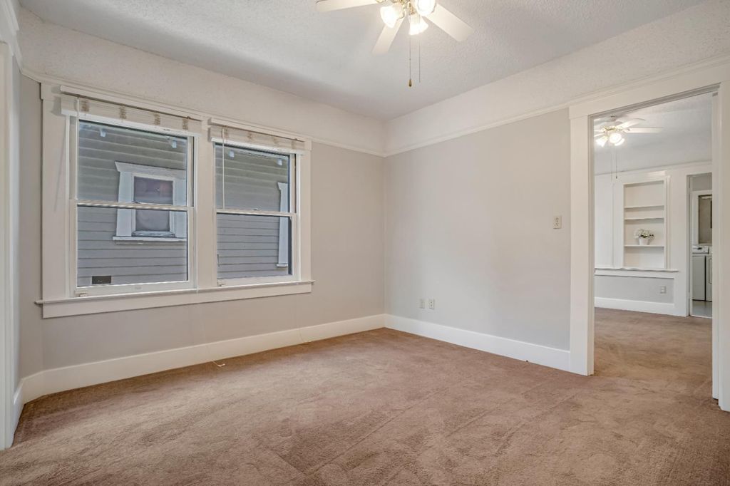 Image 20 of property listing at 1295 N Glenn Avenue, Fresno, CA 93728