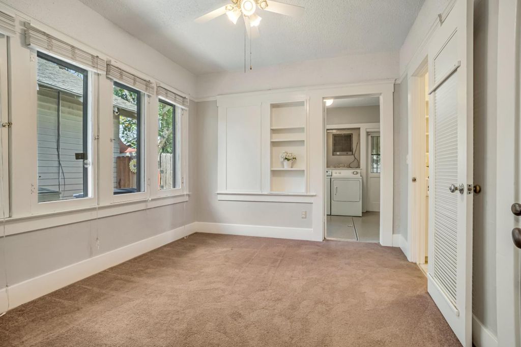 Image 21 of property listing at 1295 N Glenn Avenue, Fresno, CA 93728