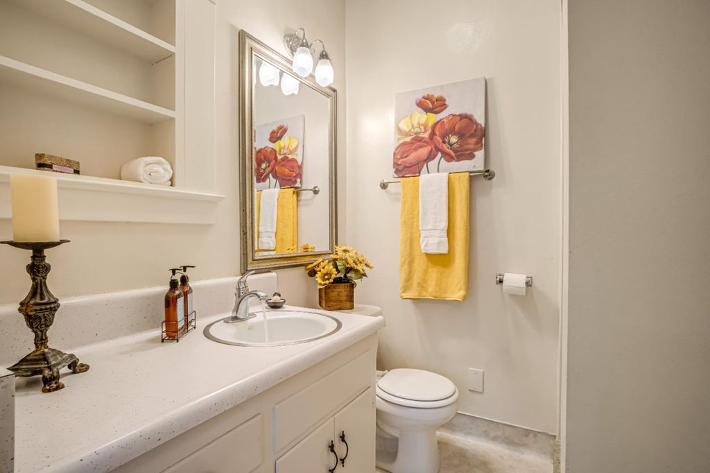 Image 23 of property listing at 1295 N Glenn Avenue, Fresno, CA 93728