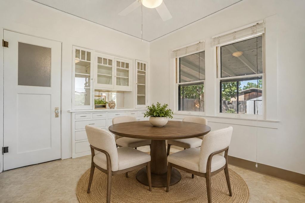 Image 28 of property listing at 1295 N Glenn Avenue, Fresno, CA 93728