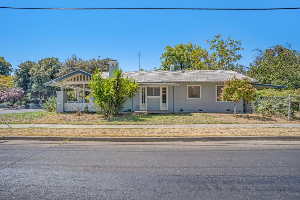 Image 3 of property listing at 1295 N Glenn Avenue, Fresno, CA 93728
