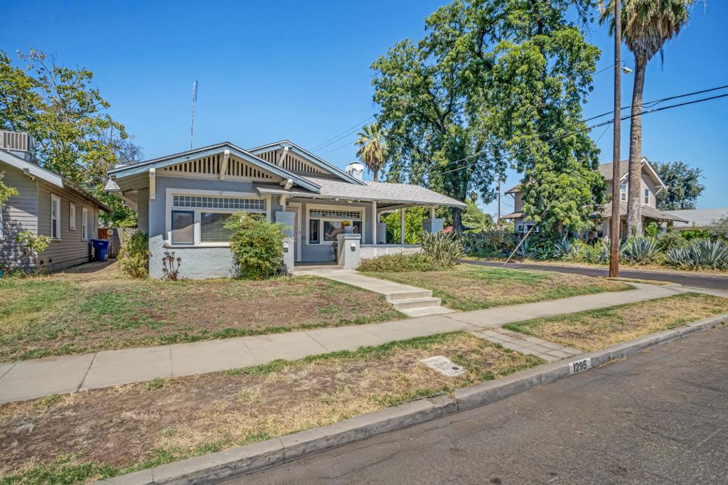 Image 42 of property listing at 1295 N Glenn Avenue, Fresno, CA 93728