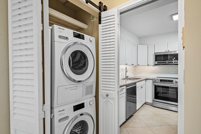 3301 S Ocean Boulevard 207, Highland Beach, FL 33487