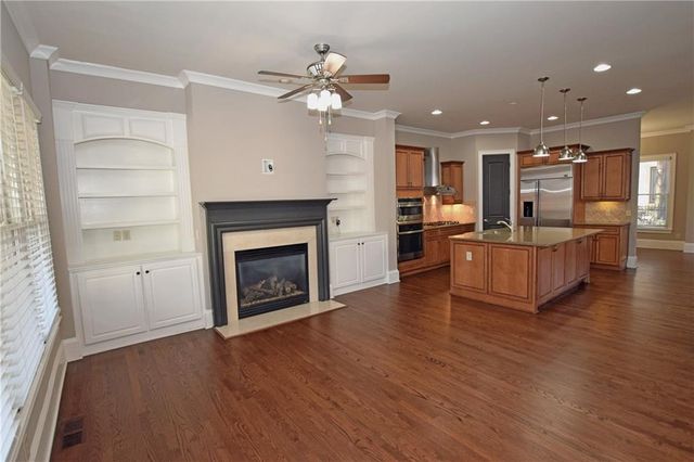 396 15th NW Street 8, Atlanta, GA 30318