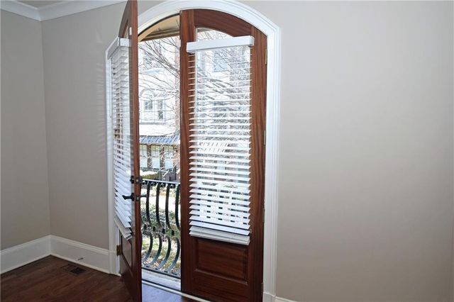 396 15th NW Street 8, Atlanta, GA 30318