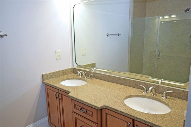 396 15th NW Street 8, Atlanta, GA 30318