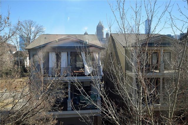 396 15th NW Street 8, Atlanta, GA 30318