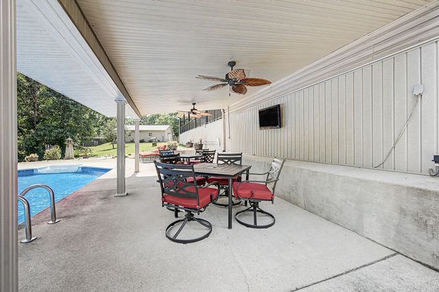 1615 Highway 230, Waverly, TN 37185