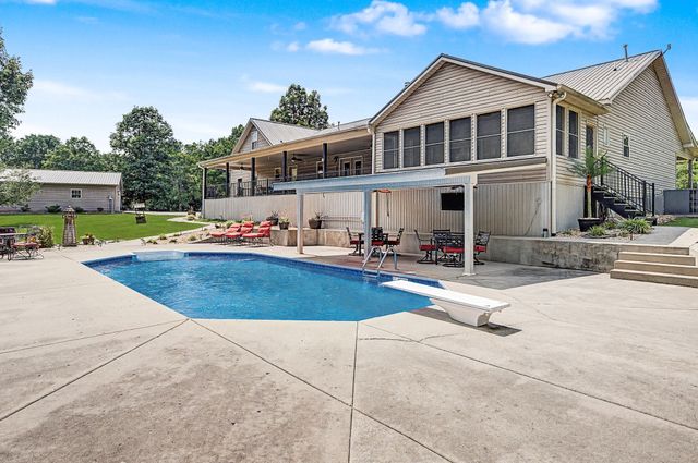 1615 Highway 230, Waverly, TN 37185