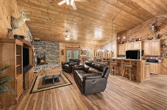 1615 Highway 230, Waverly, TN 37185