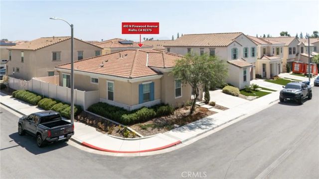 493 N Pinewood Avenue, Rialto, CA 92376