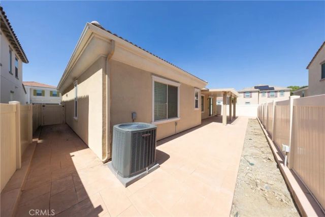 493 N Pinewood Avenue, Rialto, CA 92376