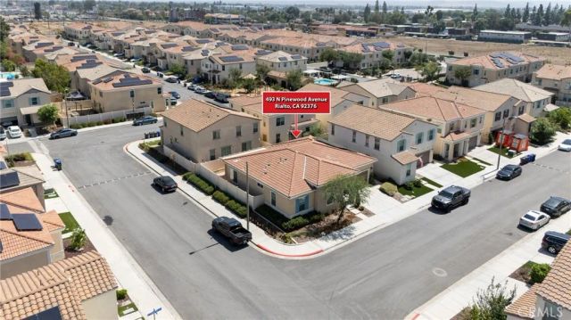 493 N Pinewood Avenue, Rialto, CA 92376