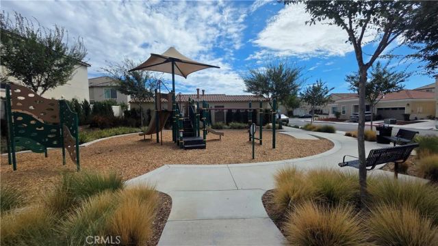 493 N Pinewood Avenue, Rialto, CA 92376