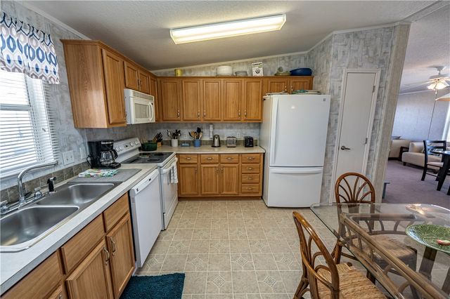 30305 N Basin Road, Meadview, AZ 86444