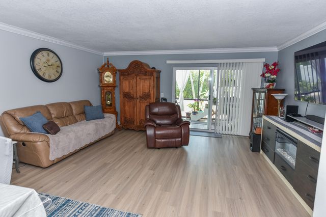 2641 Gately Drive W 1104, West Palm Beach, FL 33415