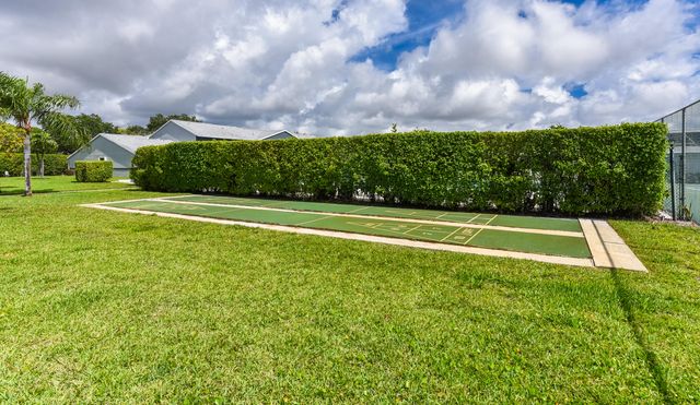 2641 Gately Drive W 1104, West Palm Beach, FL 33415